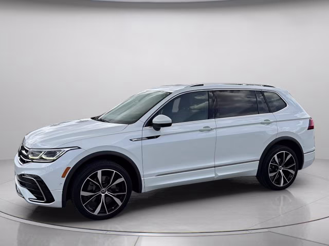 2022 White Pearl Volkswagen Tiguan 2.0T SEL R-Line AWD SUV