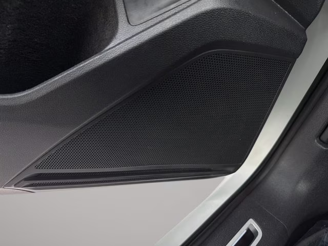 2022 White Pearl Volkswagen Tiguan 2.0T SEL R-Line AWD SUV