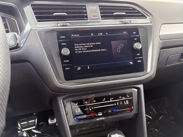 2022 White Pearl Volkswagen Tiguan 2.0T SEL R-Line AWD SUV