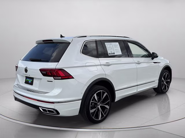 2022 White Pearl Volkswagen Tiguan 2.0T SEL R-Line AWD SUV