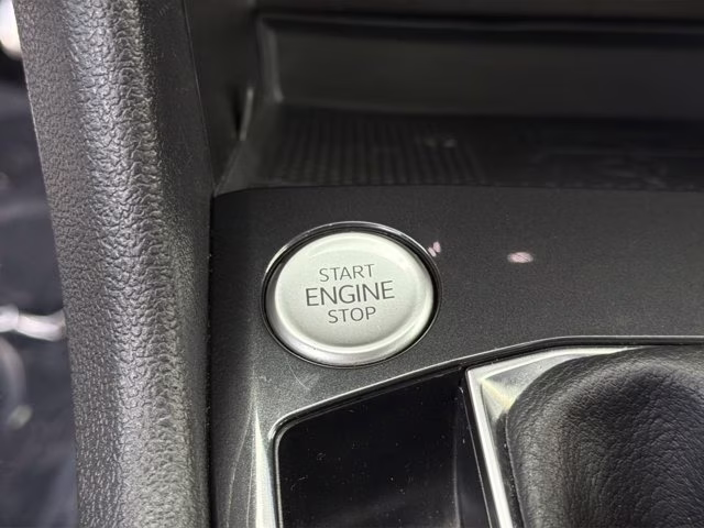 2022 White Pearl Volkswagen Tiguan 2.0T SEL R-Line AWD SUV