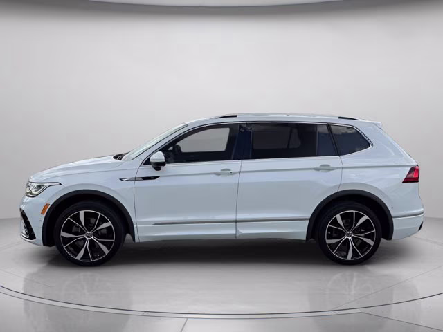 2022 White Pearl Volkswagen Tiguan 2.0T SEL R-Line AWD SUV
