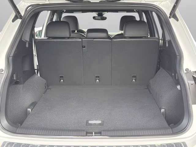 2022 White Pearl Volkswagen Tiguan 2.0T SEL R-Line AWD SUV