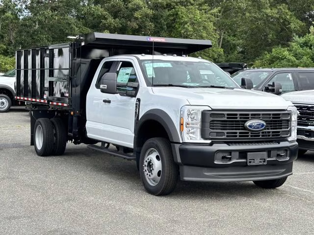 2025 Oxford White Ford Super Duty F-450 DRW XL 4WD SuperCab 192 WB 84 CA 4X4 Truck