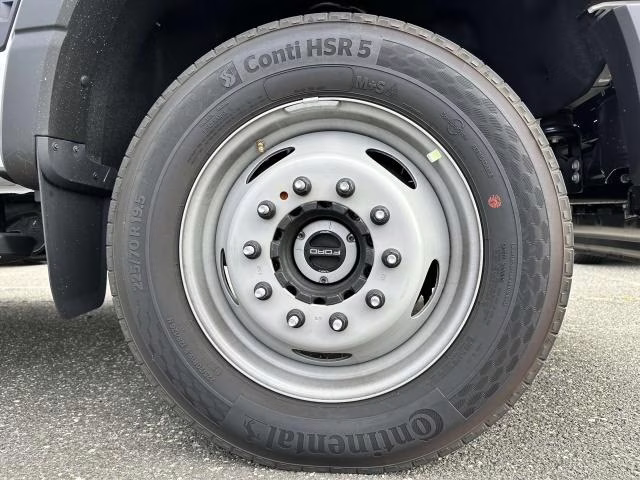 2025 Oxford White Ford Super Duty F-450 DRW XL 4WD SuperCab 192 WB 84 CA 4X4 Truck