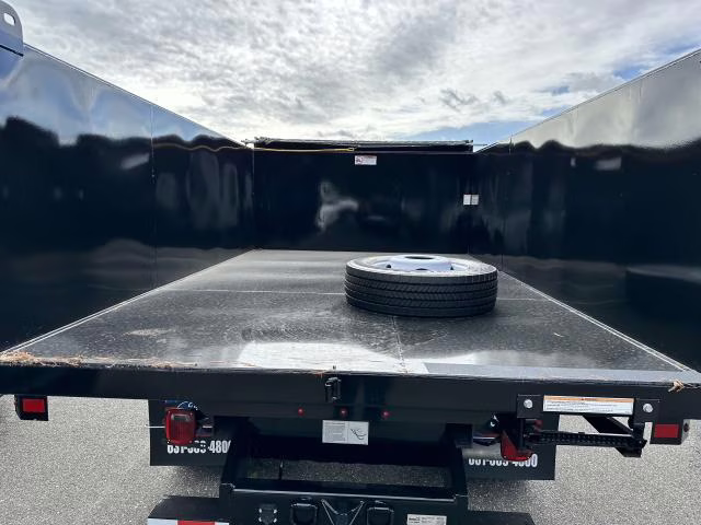 2025 Oxford White Ford Super Duty F-450 DRW XL 4WD SuperCab 192 WB 84 CA 4X4 Truck