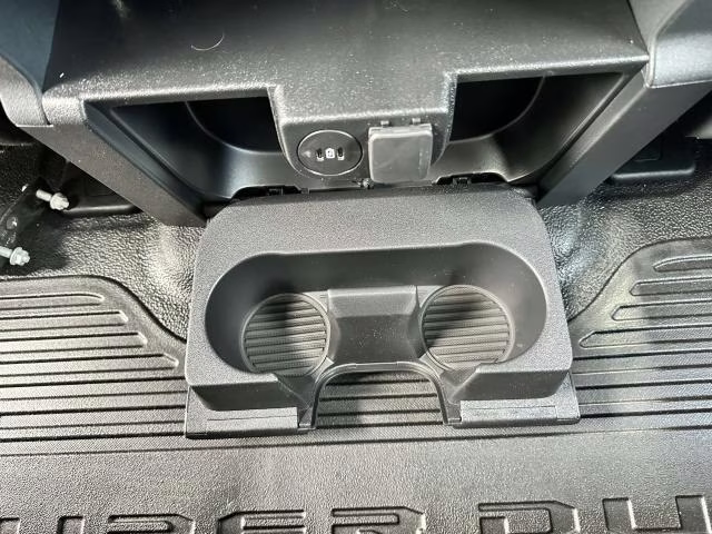 2025 Oxford White Ford Super Duty F-550 DRW XL 4WD SuperCab 168 WB 60 CA 4X4 Truck