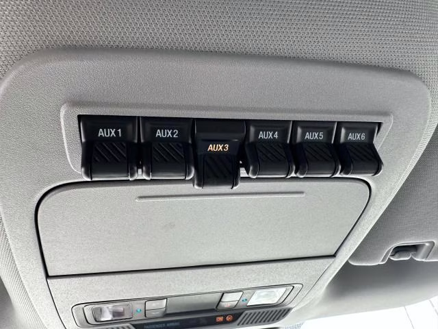 2025 Oxford White Ford Super Duty F-550 DRW XL 4WD SuperCab 168 WB 60 CA 4X4 Truck