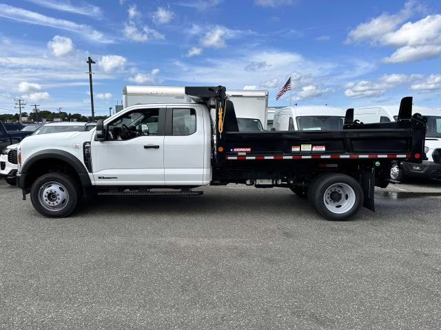 2025 Oxford White Ford Super Duty F-550 DRW XL 4WD SuperCab 168 WB 60 CA 4X4 Truck