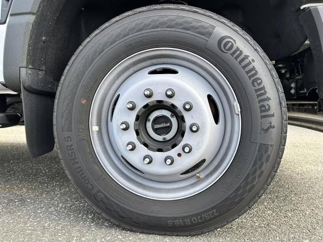 2025 Oxford White Ford Super Duty F-550 DRW XL 4WD SuperCab 168 WB 60 CA 4X4 Truck