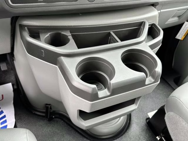 2026 Oxford White Ford E-Series Cutaway E-350 SRW 138 WB RWD Specialty Vehicle