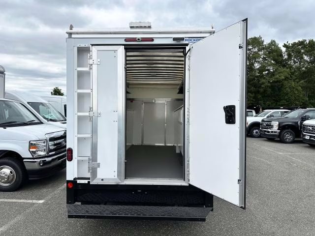 2026 Oxford White Ford E-Series Cutaway E-350 SRW 138 WB RWD Specialty Vehicle