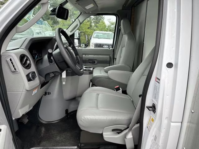 2026 Oxford White Ford E-Series Cutaway E-350 DRW 158 WB RWD Specialty Vehicle