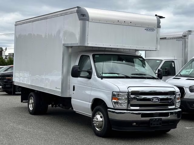 2026 Oxford White Ford E-Series Cutaway E-350 DRW 158 WB RWD Specialty Vehicle
