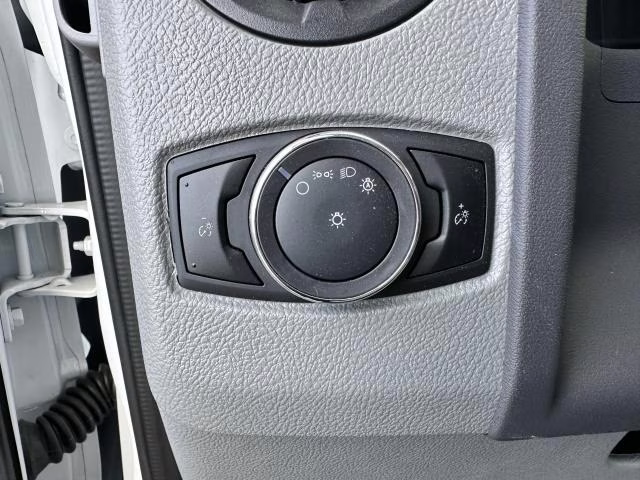 2025 Oxford White Ford E-Series Cutaway E-350 SRW 138 WB RWD Specialty Vehicle