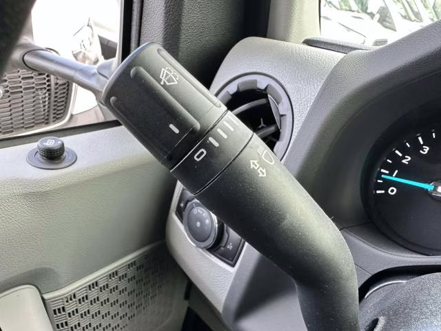 2025 Oxford White Ford E-Series Cutaway E-350 SRW 138 WB RWD Specialty Vehicle