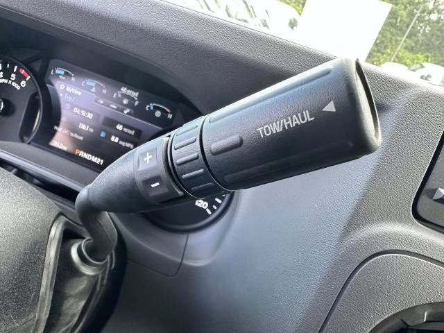 2025 Oxford White Ford E-Series Cutaway E-350 SRW 138 WB RWD Specialty Vehicle