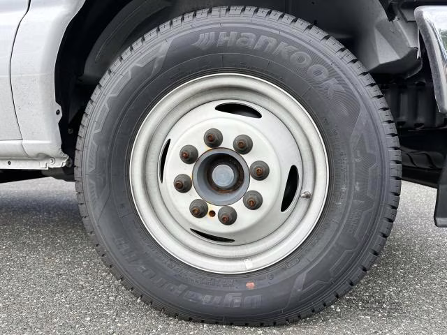 2025 Oxford White Ford E-Series Cutaway E-350 SRW 138 WB RWD Specialty Vehicle