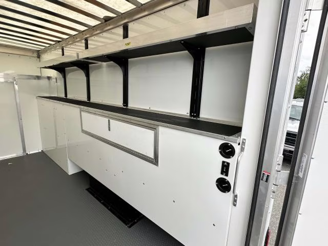 2026 Oxford White Ford E-Series Cutaway E-350 SRW 138 WB RWD Specialty Vehicle