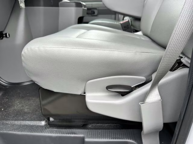 2026 Oxford White Ford E-Series Cutaway E-350 SRW 138 WB RWD Specialty Vehicle