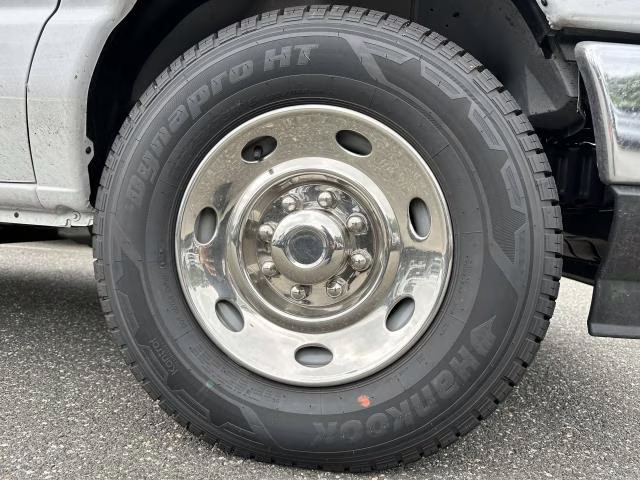 2026 Oxford White Ford E-Series Cutaway E-350 SRW 138 WB RWD Specialty Vehicle