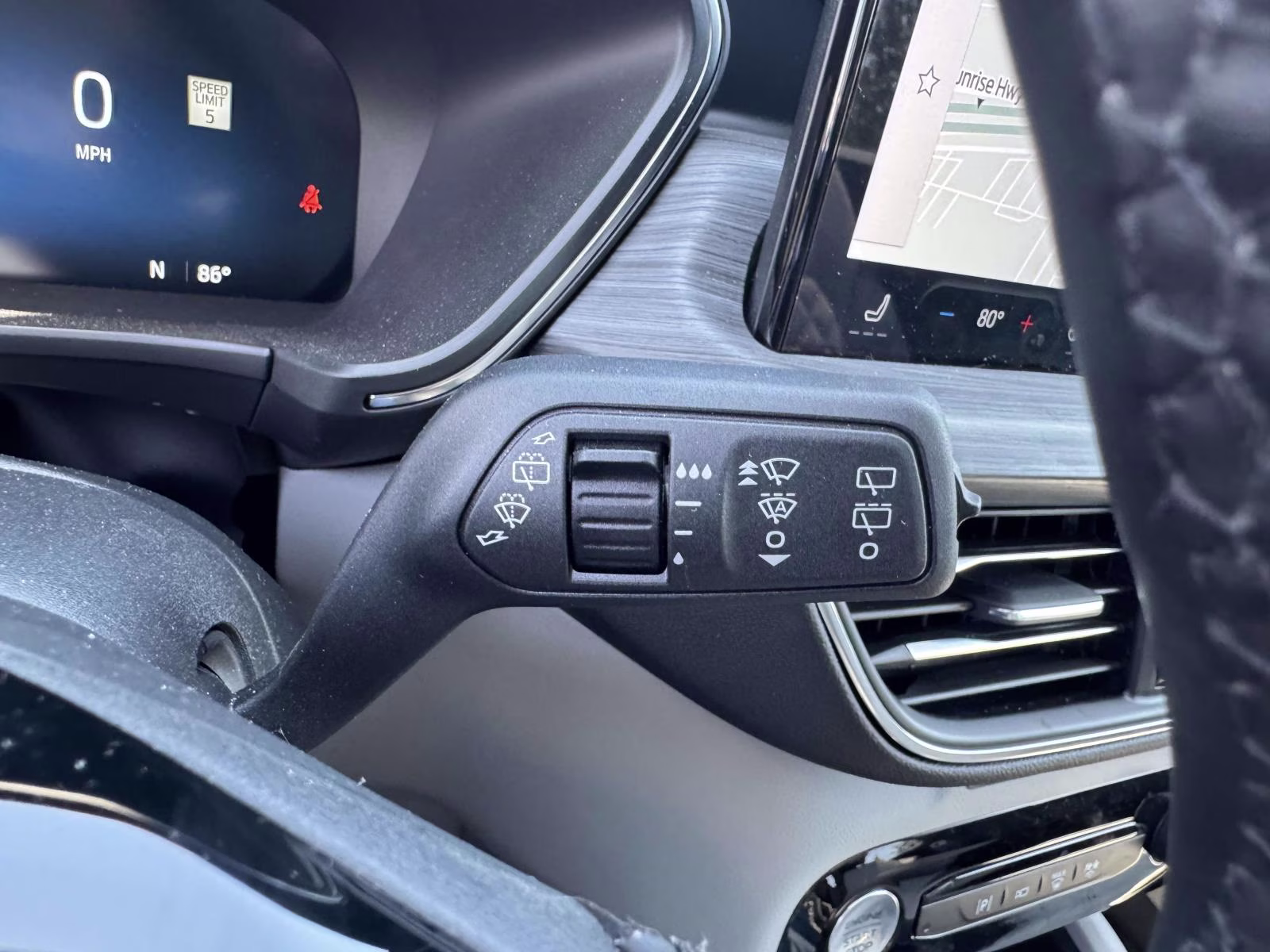 2023 Star White Metallic Tri-Coat Ford Escape PHEV FWD FWD SUV