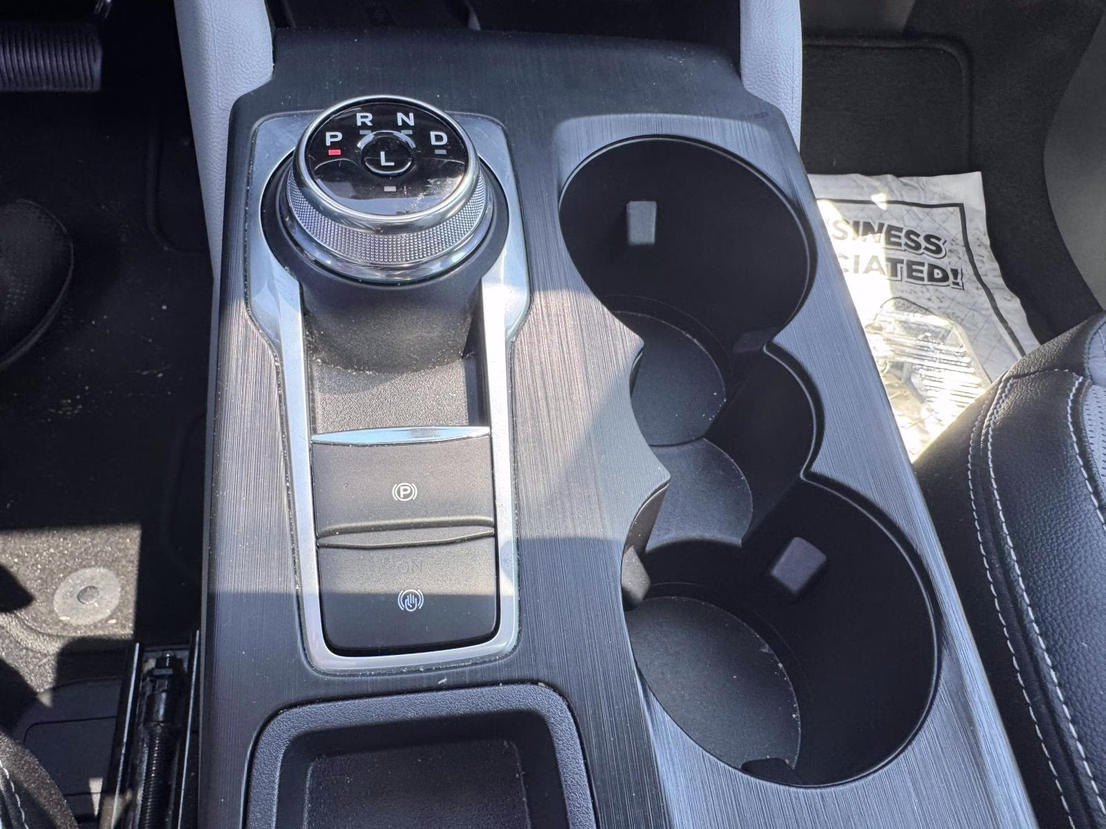 2023 Star White Metallic Tri-Coat Ford Escape PHEV FWD FWD SUV