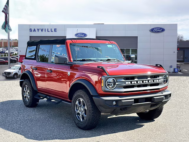2023 Hot Pepper Red Metallic Tinted Clearcoat Ford Bronco Big Bend 4 Door 4x4 4X4 SUV