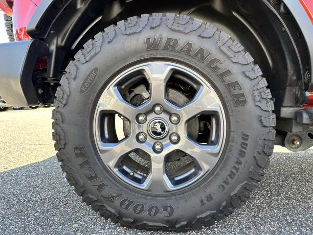 2023 Hot Pepper Red Metallic Tinted Clearcoat Ford Bronco Big Bend 4 Door 4x4 4X4 SUV