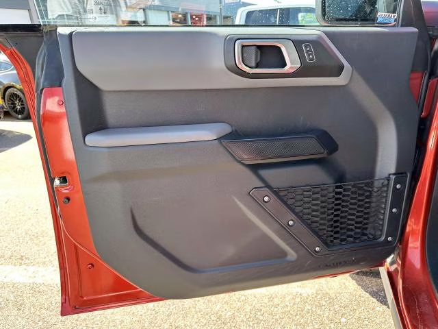 2023 Hot Pepper Red Metallic Tinted Clearcoat Ford Bronco Big Bend 4 Door 4x4 4X4 SUV