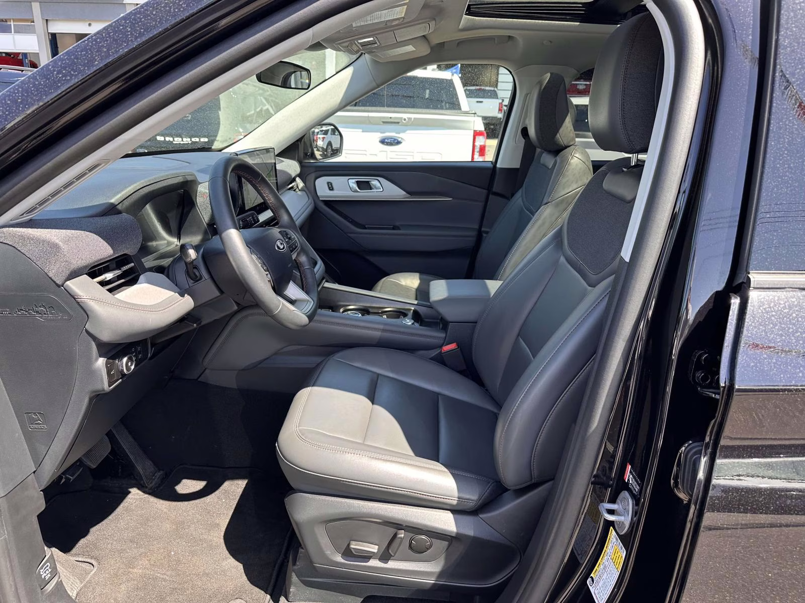 2025 Agate Black Metallic Ford Explorer Active 4WD 4X4 SUV