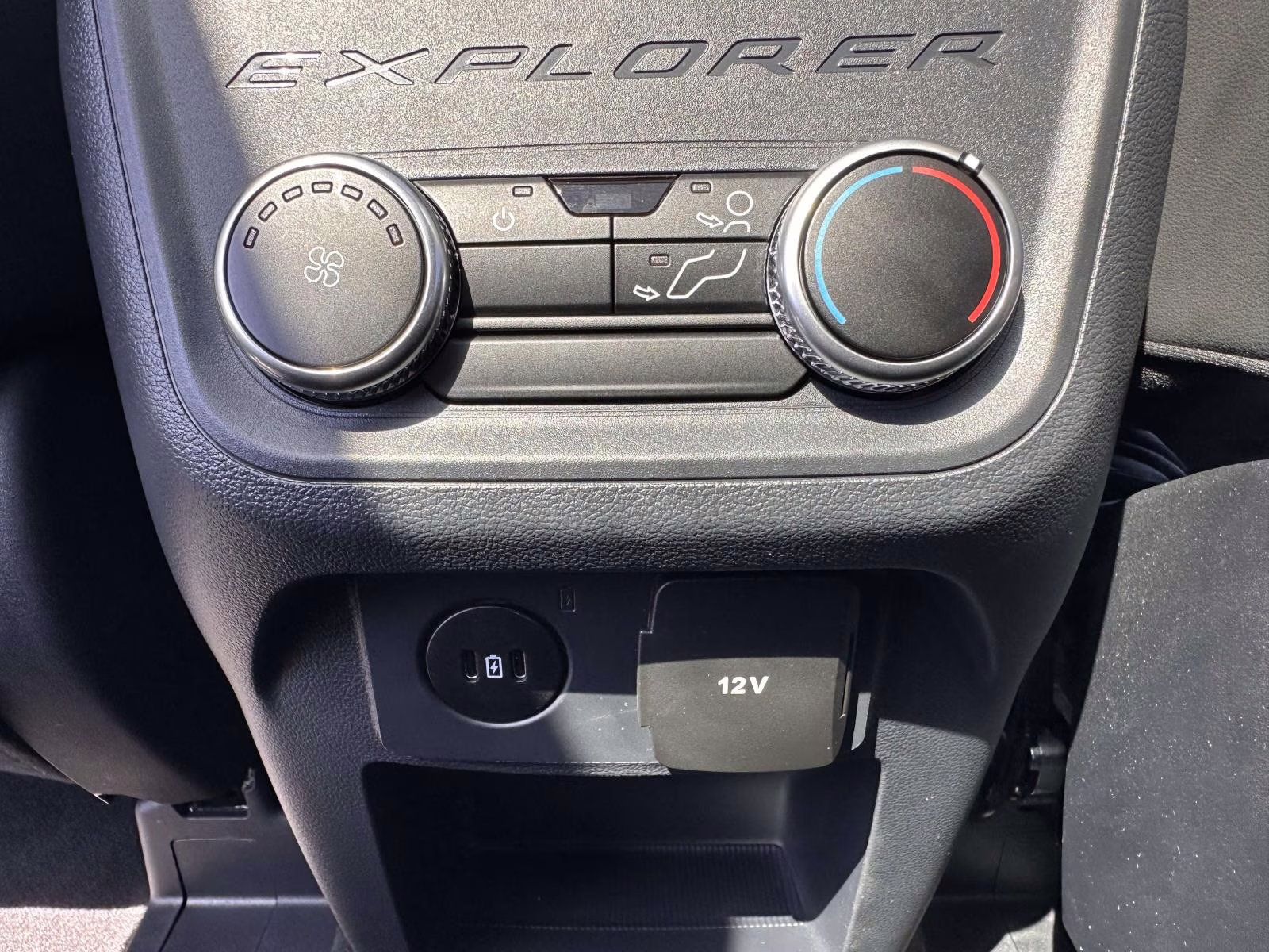 2025 Agate Black Metallic Ford Explorer Active 4WD 4X4 SUV