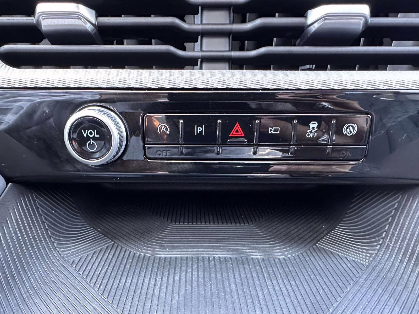 2025 Agate Black Metallic Ford Explorer Active 4WD 4X4 SUV