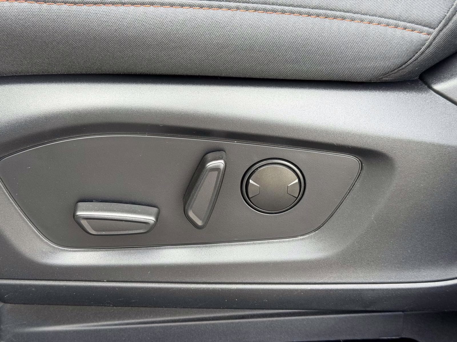 2025 Gray Ford Explorer Active 4WD 4X4 SUV