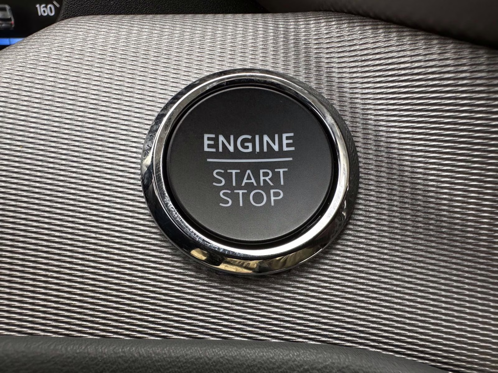 2025 Space White Metallic Ford Explorer Active 4WD 4X4 SUV