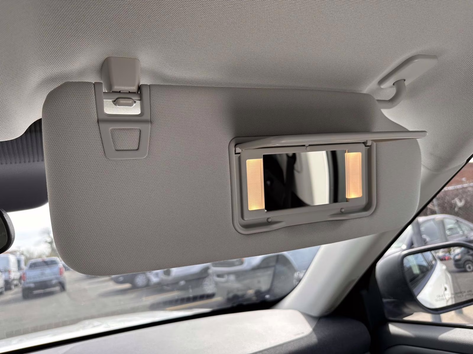 2025 Space White Metallic Ford Explorer Active 4WD 4X4 SUV