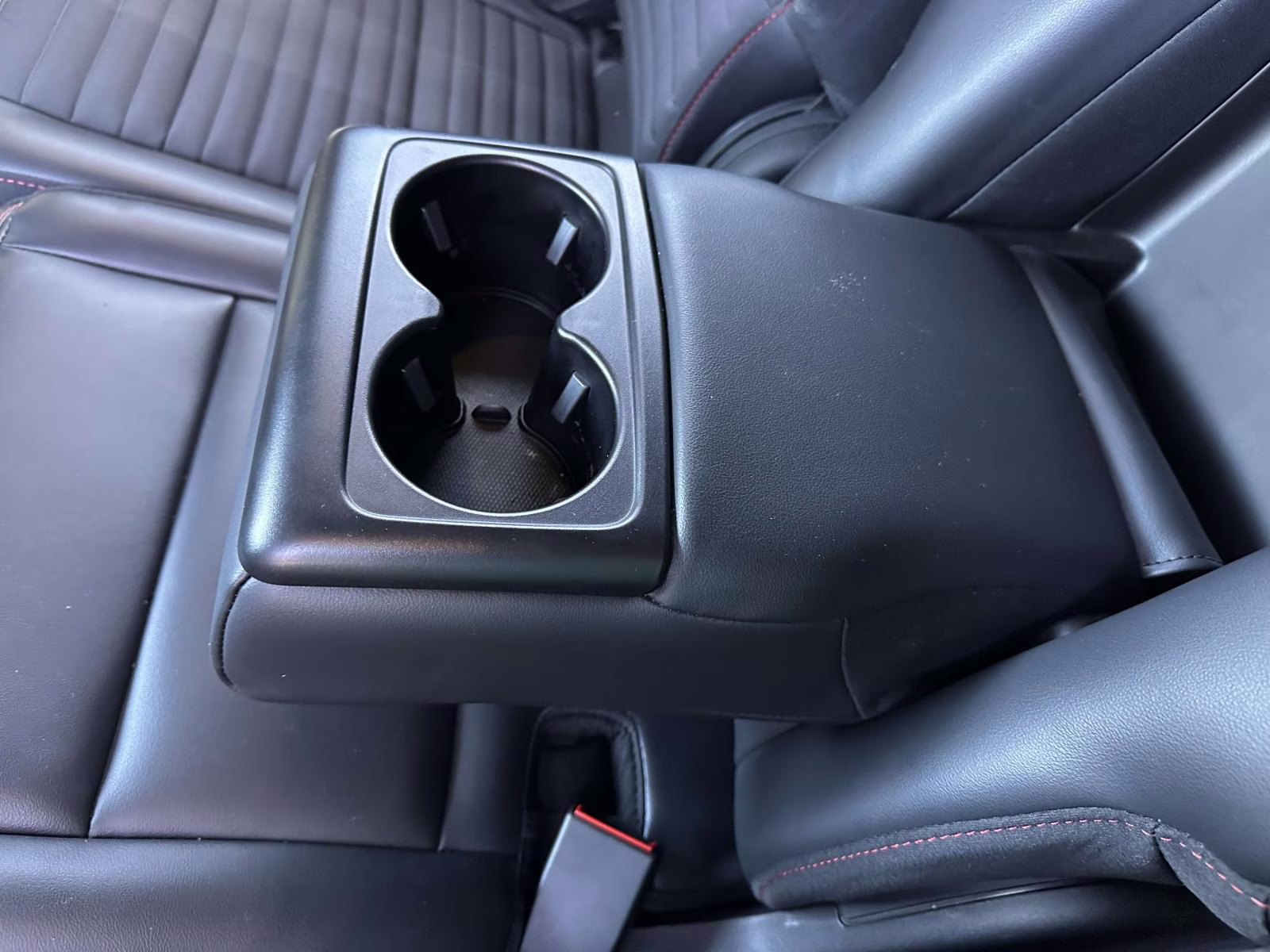 2025 Rapid Red Metallic Tinted Clearcoat Ford Explorer ST-Line 4WD 4X4 SUV