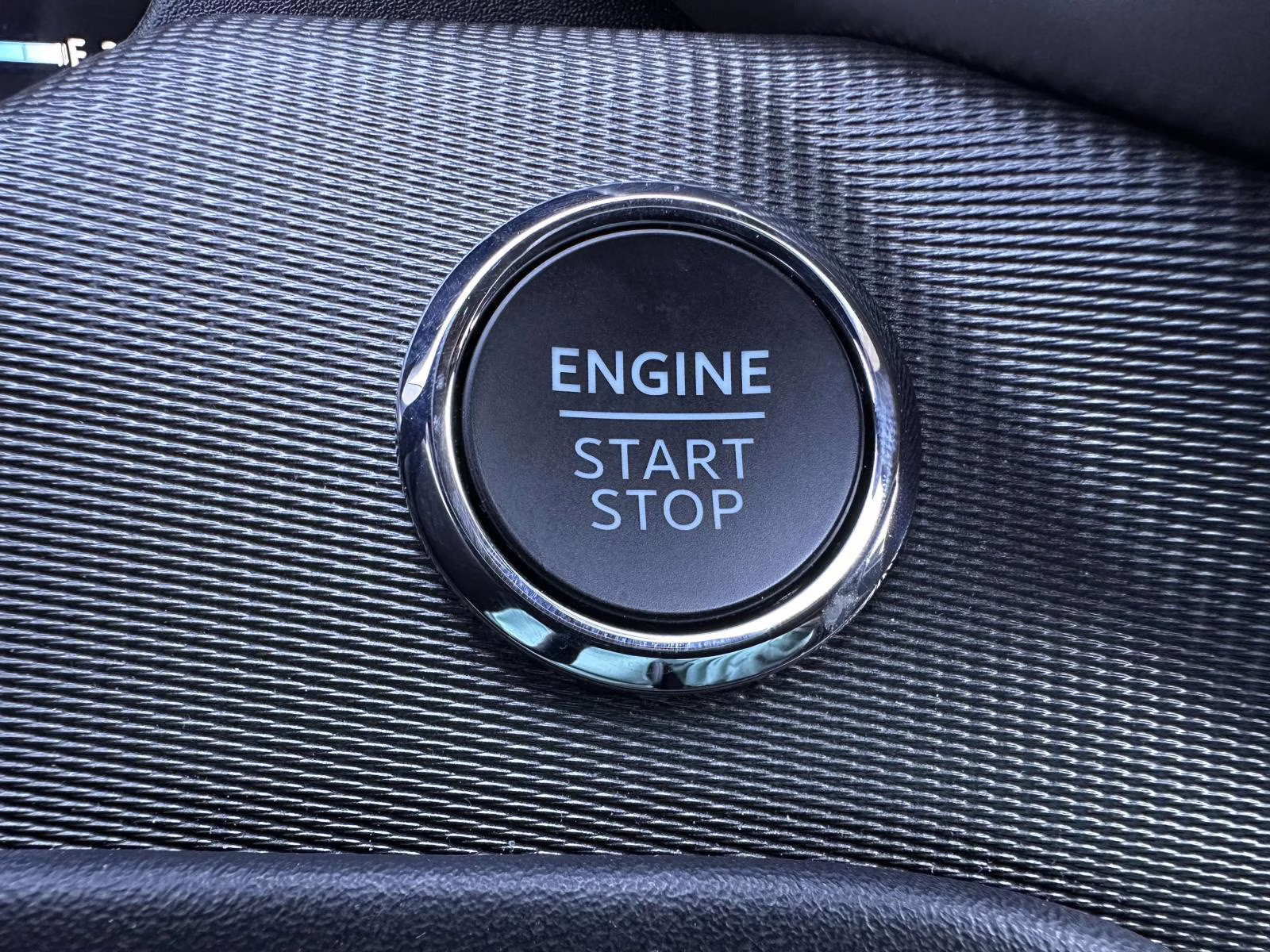 2025 Rapid Red Metallic Tinted Clearcoat Ford Explorer ST-Line 4WD 4X4 SUV