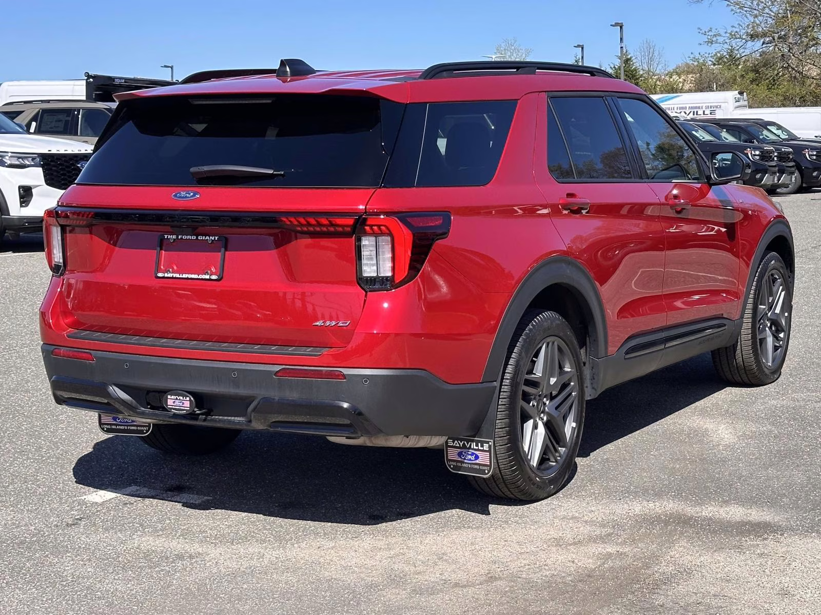2025 Rapid Red Metallic Tinted Clearcoat Ford Explorer ST-Line 4WD 4X4 SUV