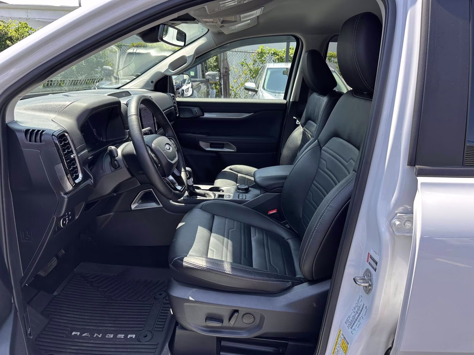 2025 Oxford White Ford Ranger LARIAT 4WD SuperCrew 5' Box 4X4 Truck