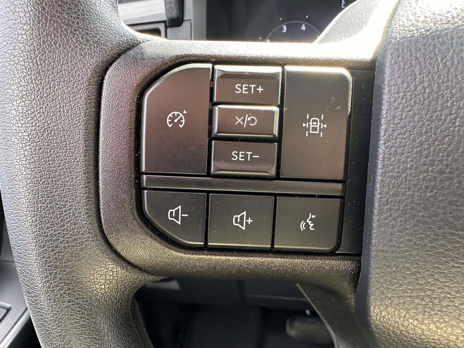 2025 Agate Black Metallic Ford F-150 STX 4WD SuperCrew 5.5' Box 4X4 Truck