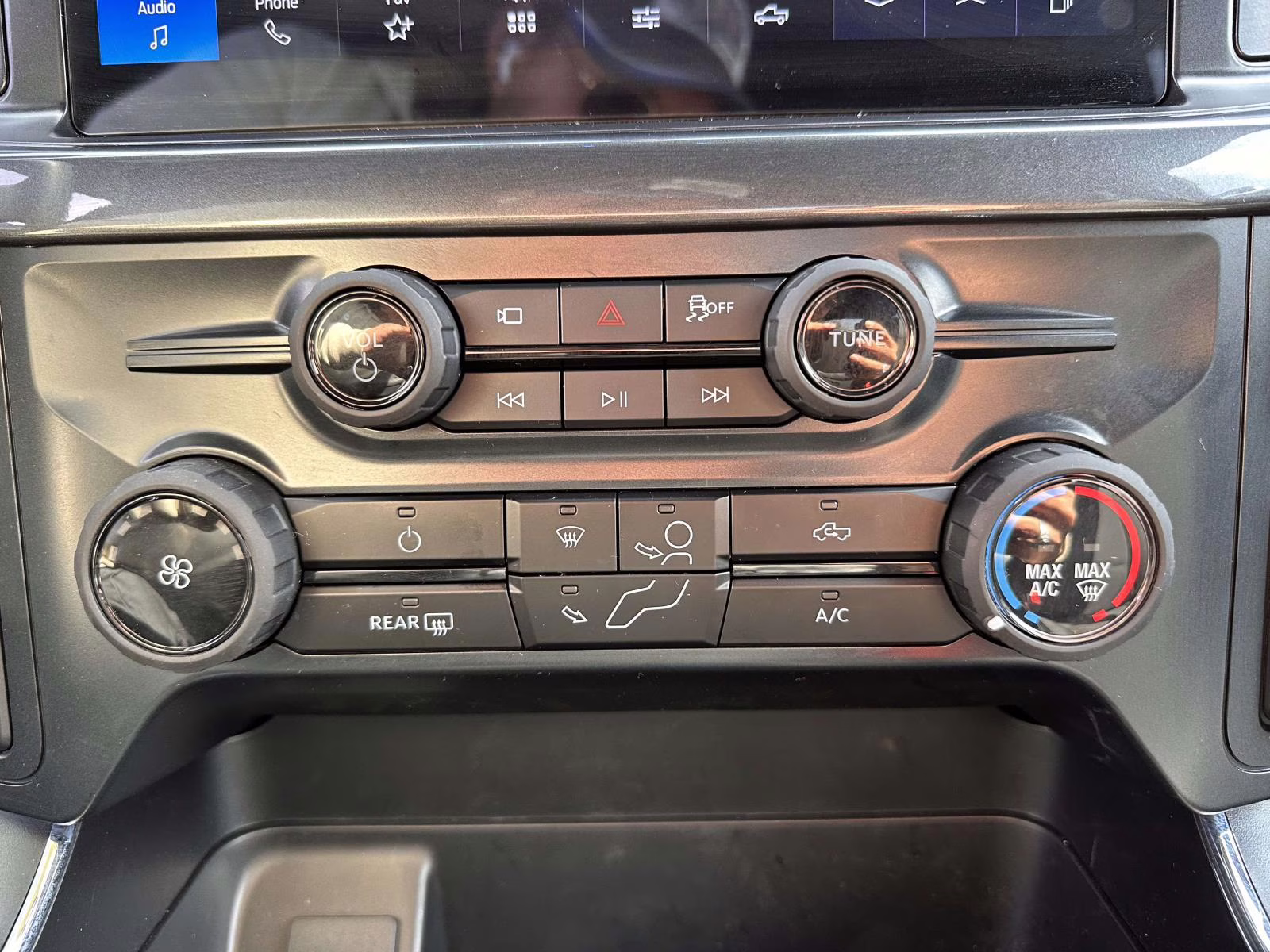 2025 Agate Black Metallic Ford F-150 STX 4WD SuperCrew 5.5' Box 4X4 Truck