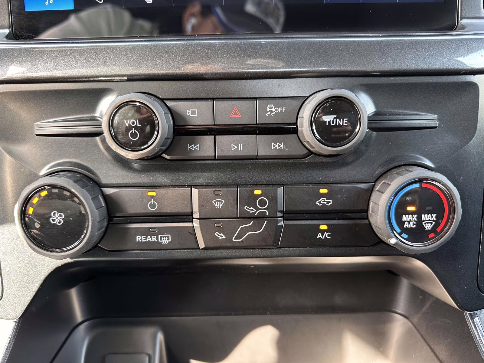 2025 Iconic Silver Metallic Ford F-150 STX 4WD SuperCrew 5.5' Box 4X4 Truck