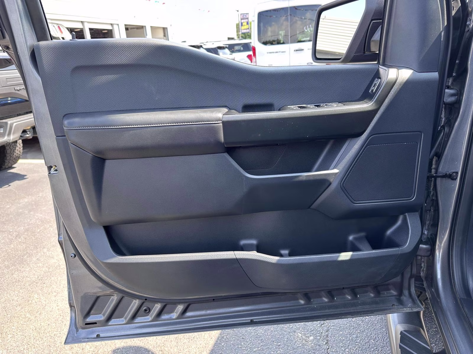 2025 Carbonized Gray Metallic Ford F-150 STX 4WD SuperCrew 5.5' Box 4X4 Truck