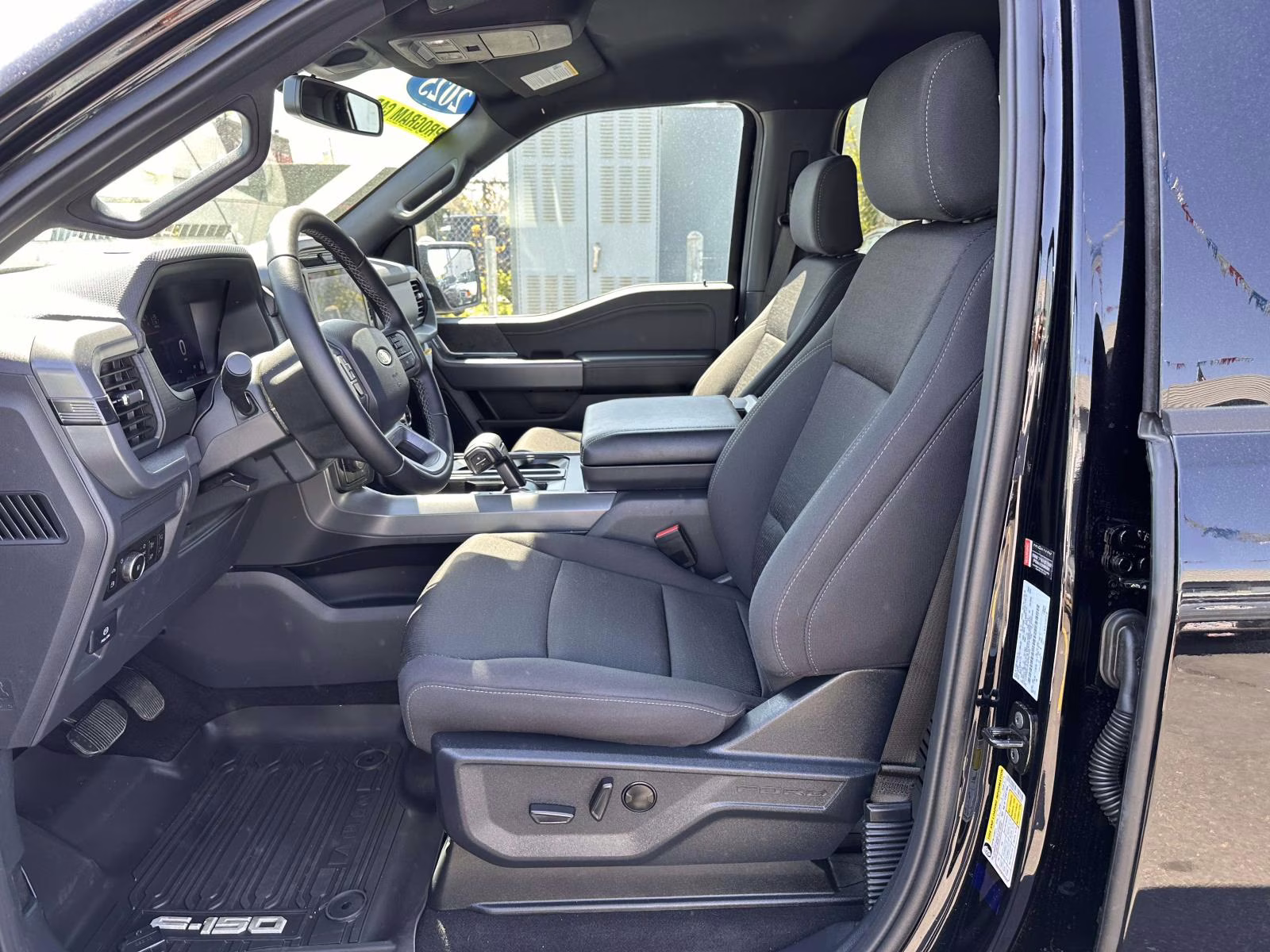 2025 Agate Black Metallic Ford F-150 XLT 4WD SuperCrew 5.5' Box 4X4 Truck