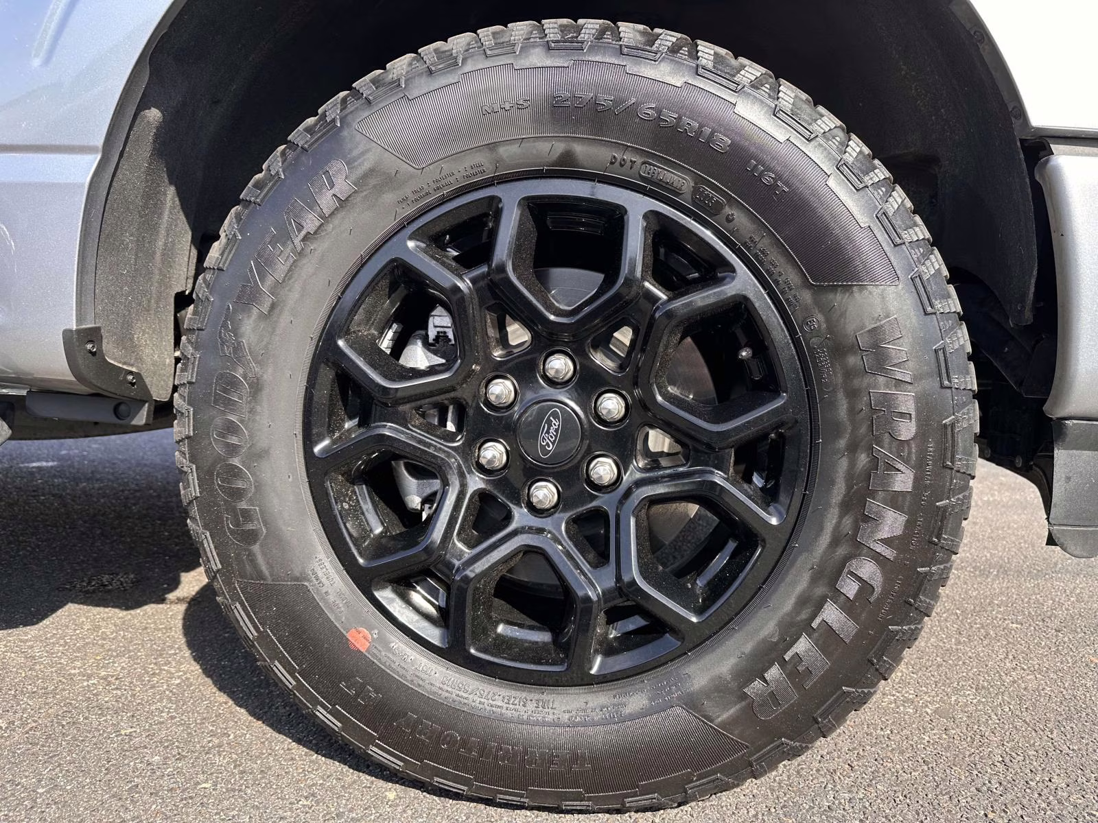 2025 Iconic Silver Metallic Ford F-150 XLT 4WD SuperCrew 5.5' Box 4X4 Truck