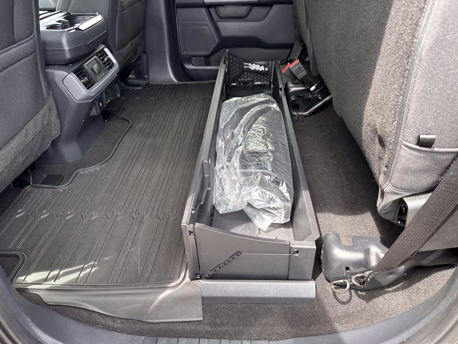 2025 Carbonized Gray Metallic Ford F-150 XLT 4WD SuperCrew 5.5' Box 4X4 Truck