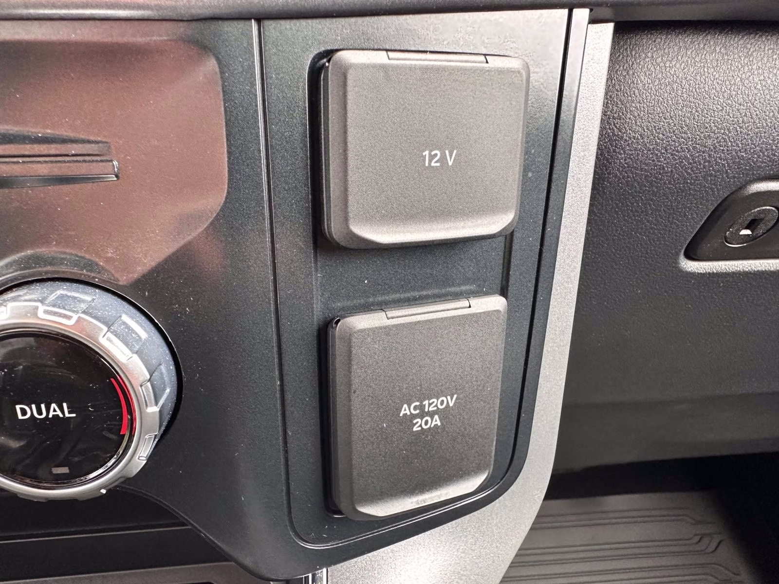 2025 Carbonized Gray Metallic Ford F-150 XLT 4WD SuperCrew 5.5' Box 4X4 Truck