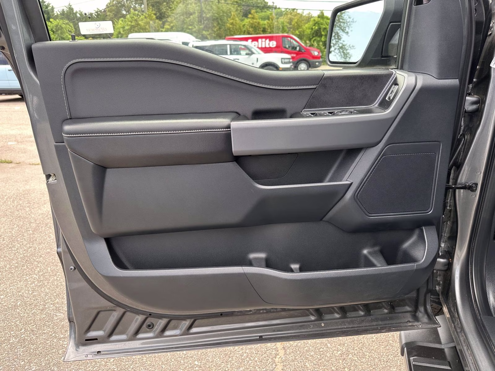 2025 Carbonized Gray Metallic Ford F-150 XLT 4WD SuperCrew 5.5' Box 4X4 Truck