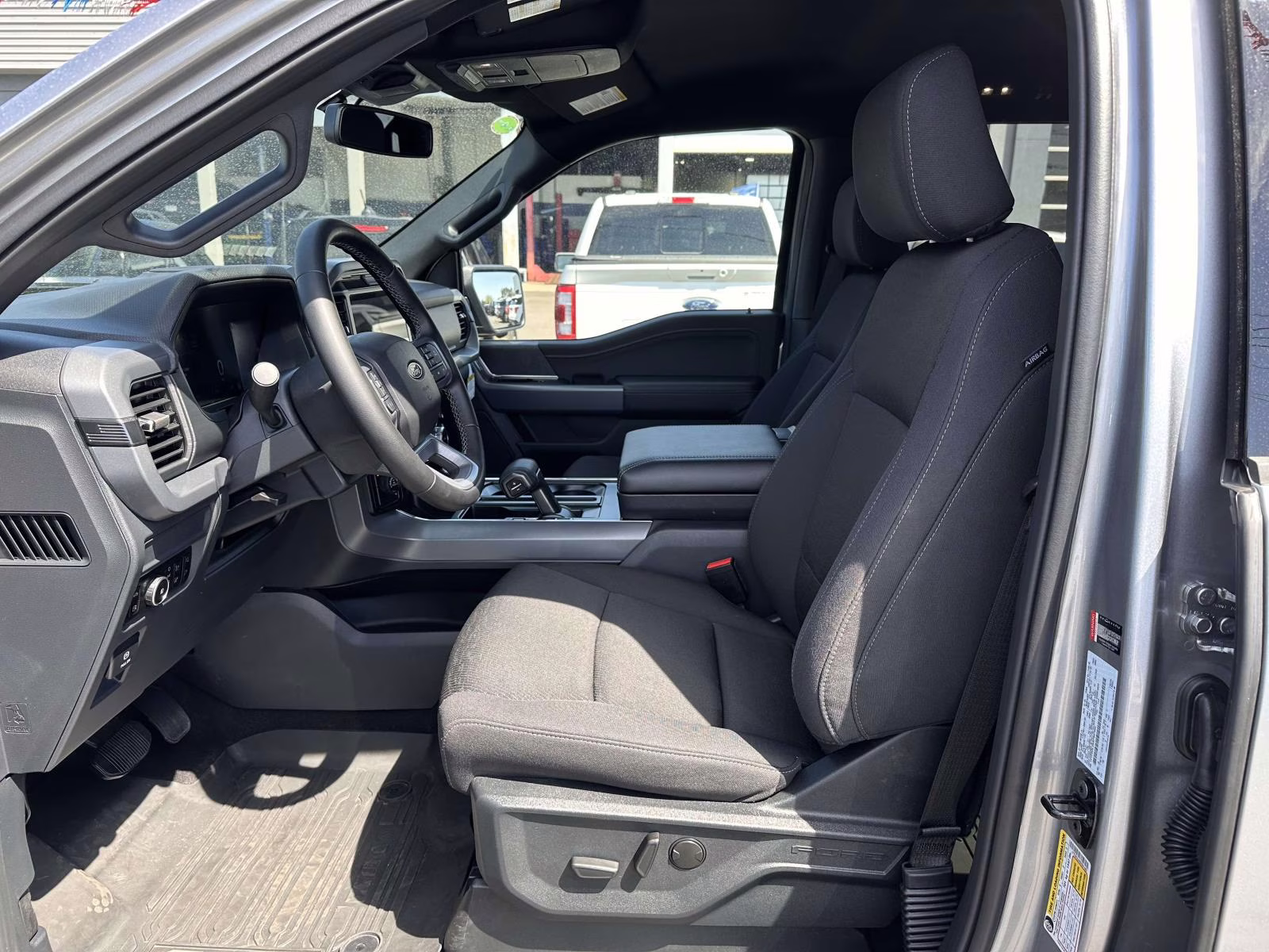 2025 Iconic Silver Metallic Ford F-150 XLT 4WD SuperCrew 5.5' Box 4X4 Truck